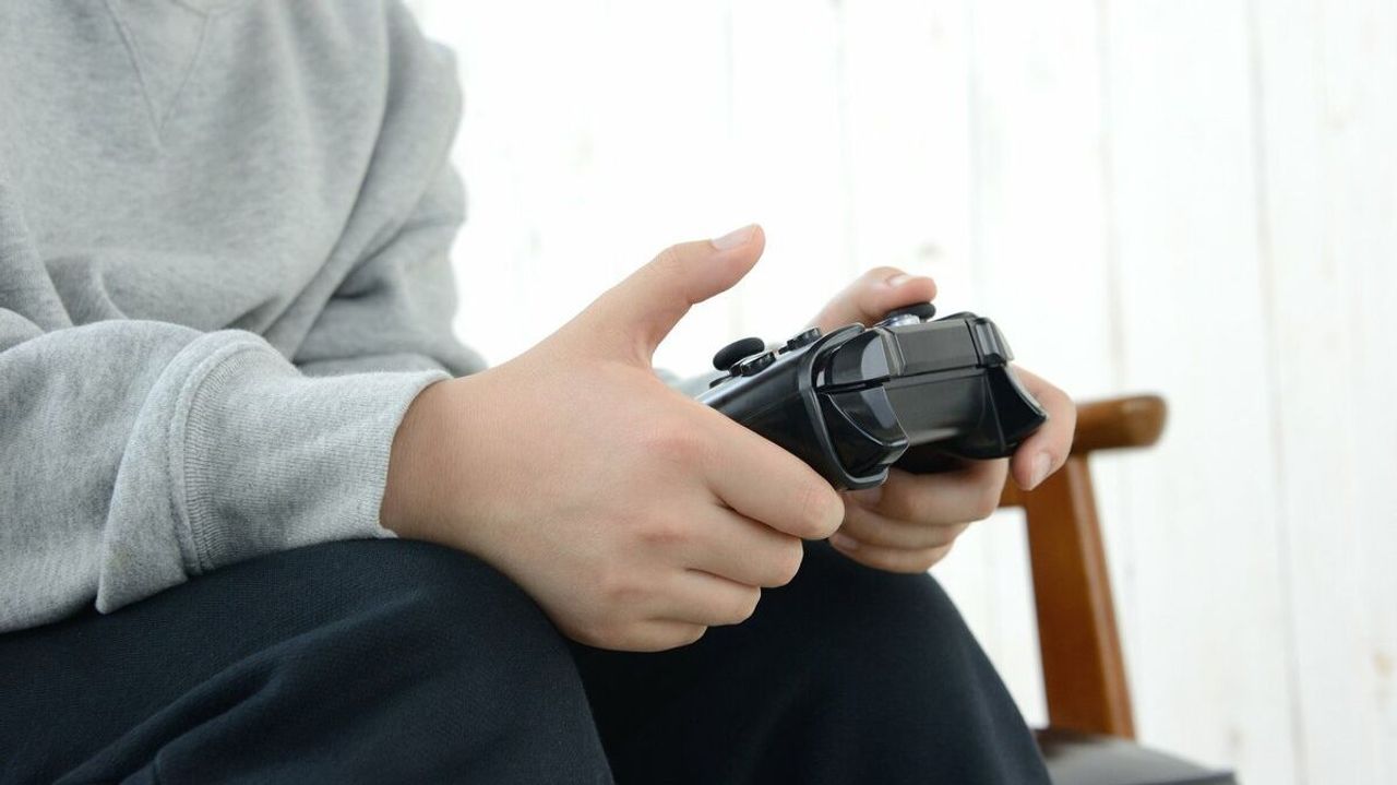 “游戏成瘾”日益严重，家庭正在遭受痛苦 - 雅虎新闻